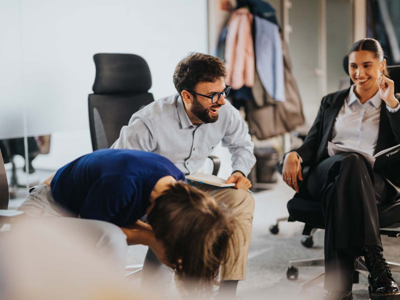Die besten Büro Streiche: Kreative Ideen für mehr Spaß am Arbeitsplatz