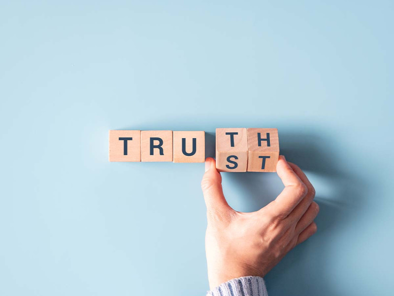 Radikale Ehrlichkeit: Trust / Truth